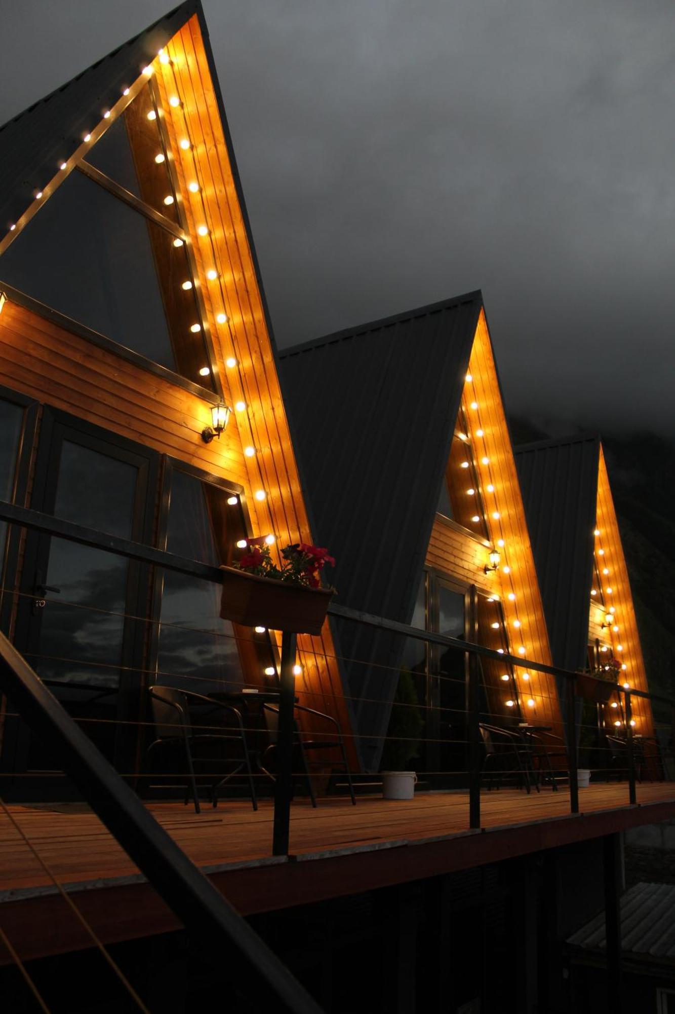 Pyramid Kazbegi Hotel Exterior photo